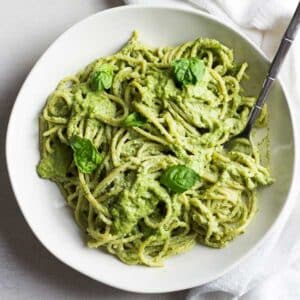 پاستا با سس پستو