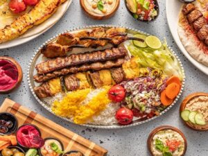 کباب‌ها و خوراک‌های گوشتی محبوب: نماد آشپزی اصیل