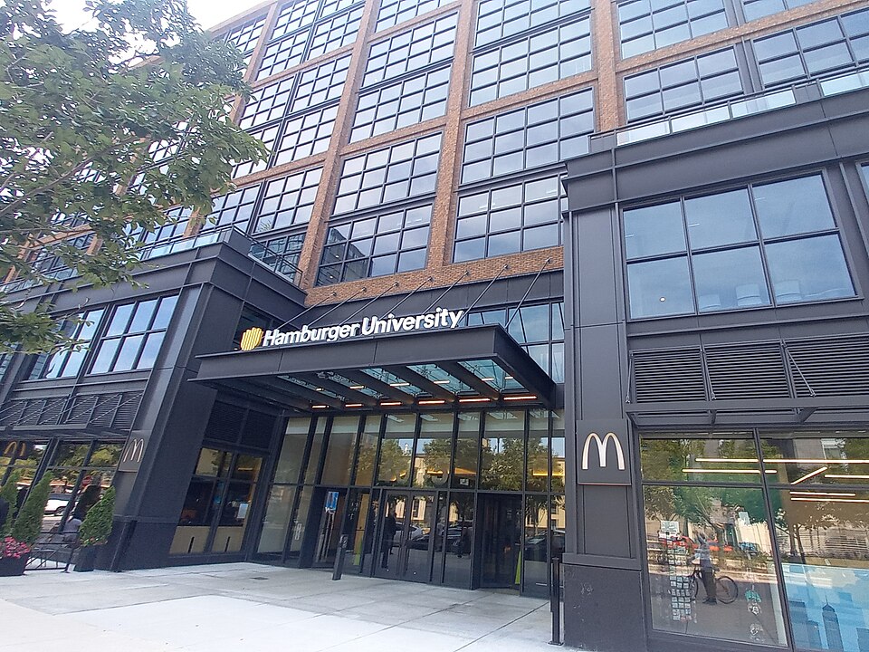 چگونه مک‌ دونالد به دانشگاه همبرگر رسید؟